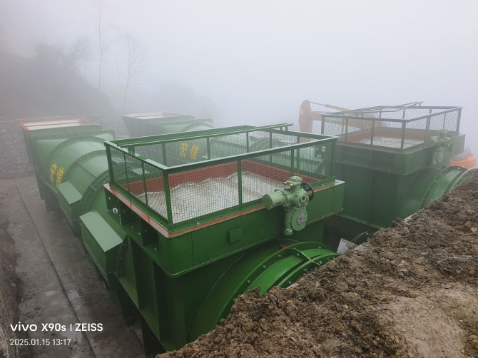 礦用風(fēng)機(jī)現(xiàn)場